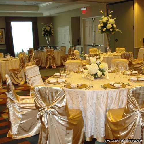 Hilton Garden Inn Detroit/Новай Ресторан фото